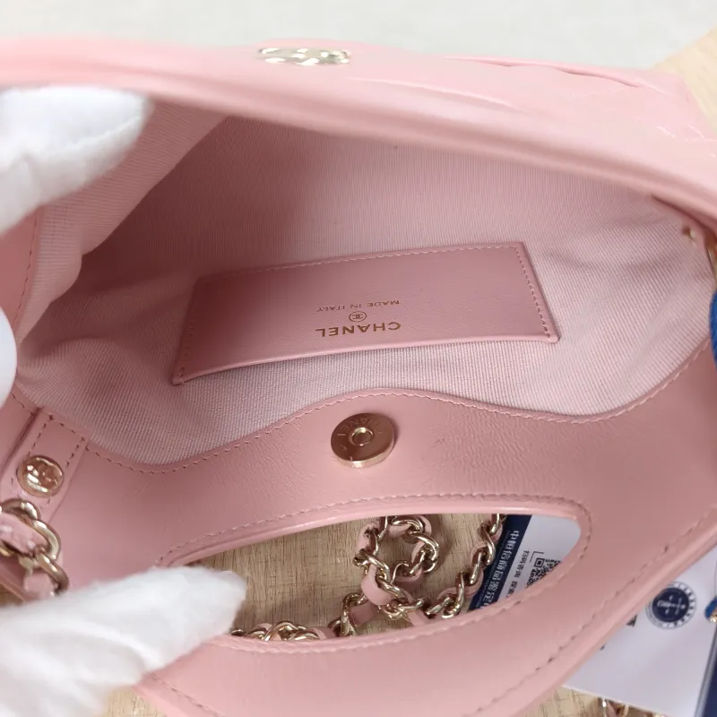 Chanel Crossbody Bag31Bag Pink Waxed Leathernano19 × 5 × 12 cm — detail view 7 of 14