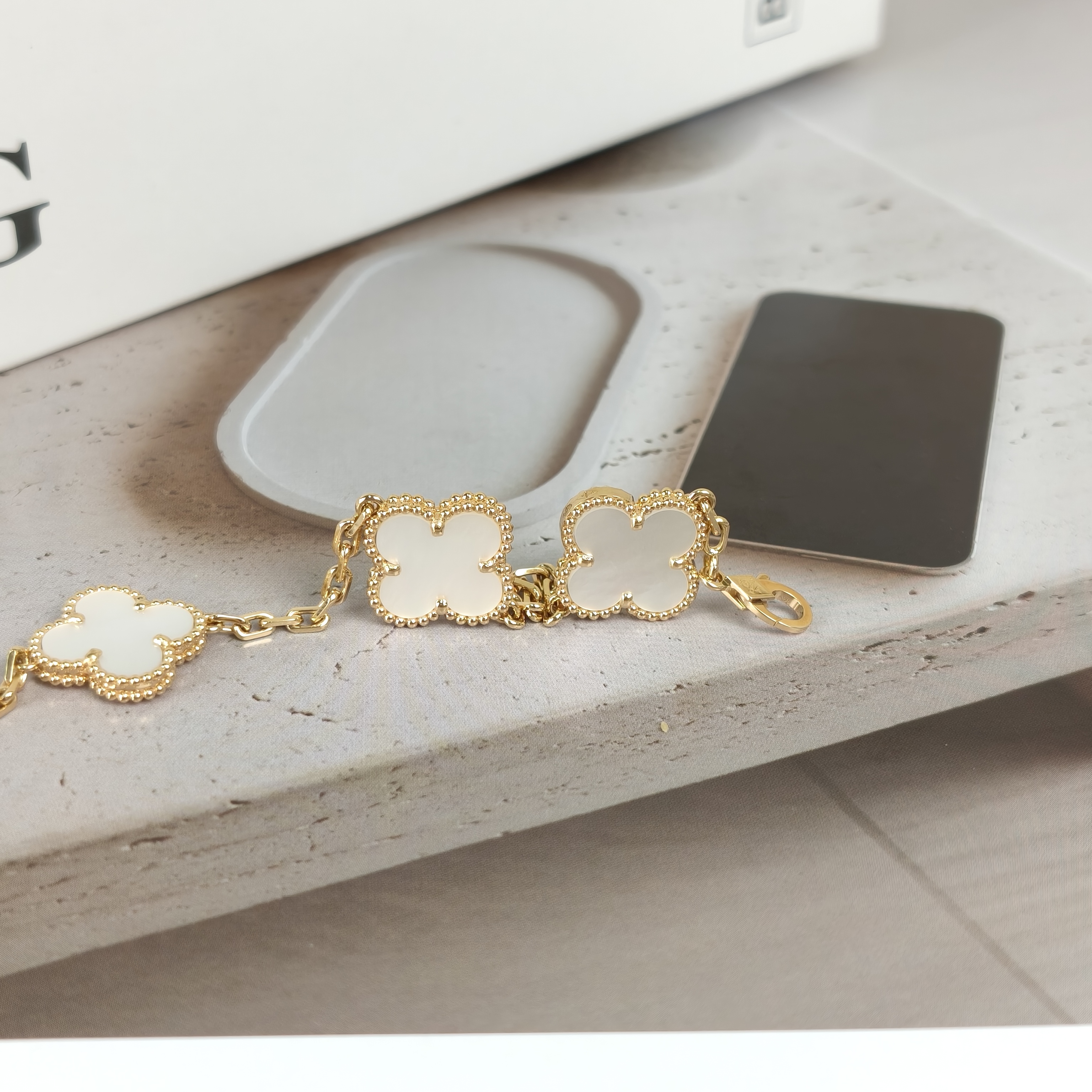 Van Cleef & Arpels Bracelet Alhambra Alhambra Collection Five-Motif Bracelet Pearl · White Mother-of-Pearl18KY ellow Gold Vintage Small1.5 × 1.5 ×… — cover view 3 of 10