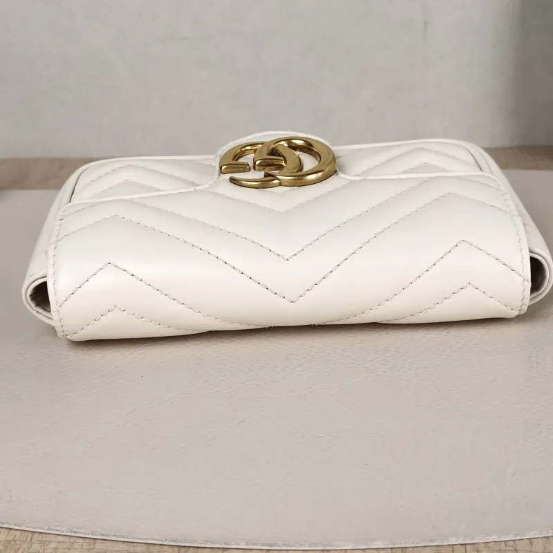 GUCCI Crossbody Bag GG Marmont Mini Marmont Mini White Calfskinmini16.5 × 4.5 × 9.5 cm — detail view 6 of 11
