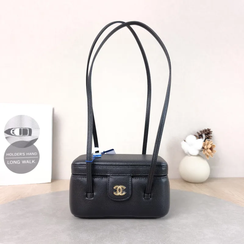 Chanel Shoulder Bag 26s preppy Shoulder Bag Black Grained Calfskin 17 × 8 × 9.5 cm