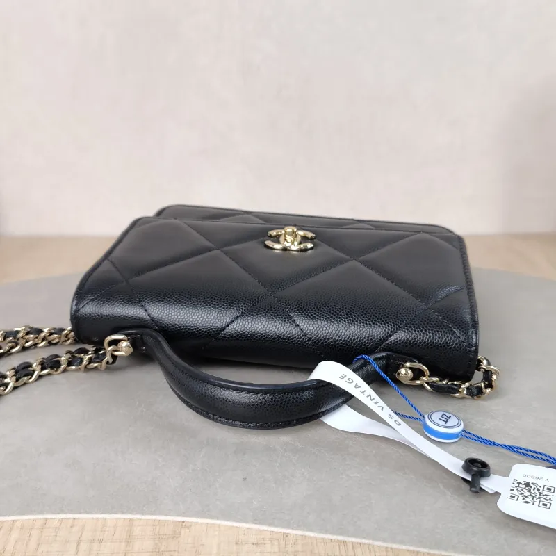 Chanel Backpack Backpack Black Calfskin One Size 18.2 × 5 × 14 cm — detail view 10 of 13