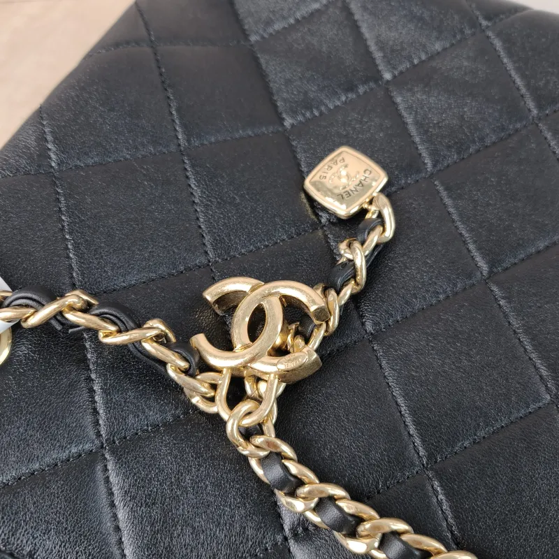 Chanel Shoulder Bag Tote Bag Black Lambskin One Size 30 × 10 × 23 cm — detail view 2 of 11