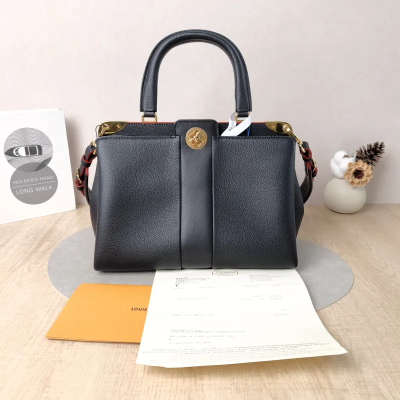 Louis Vuitton Top Handle Bag ASTRID Top Handle Bag Black Calfskin One Size31 × 15 × 22 cm — cover view 3 of 6