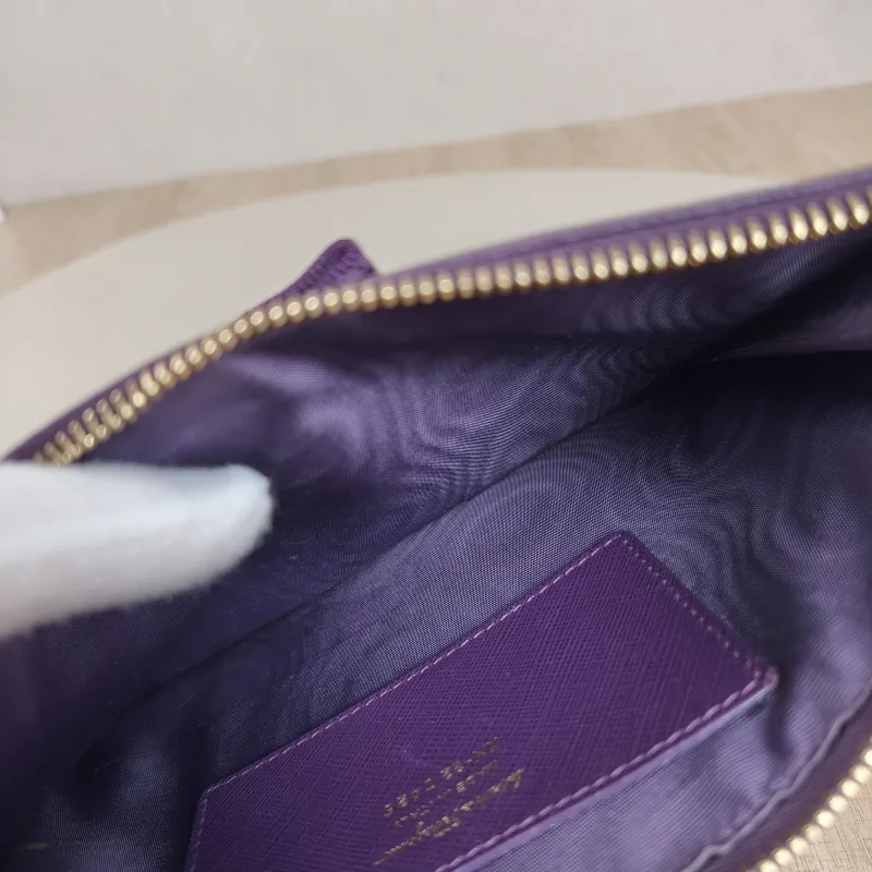 FERRAGAMO Wallet Wallet Calfskin20*13 — detail view 2 of 12