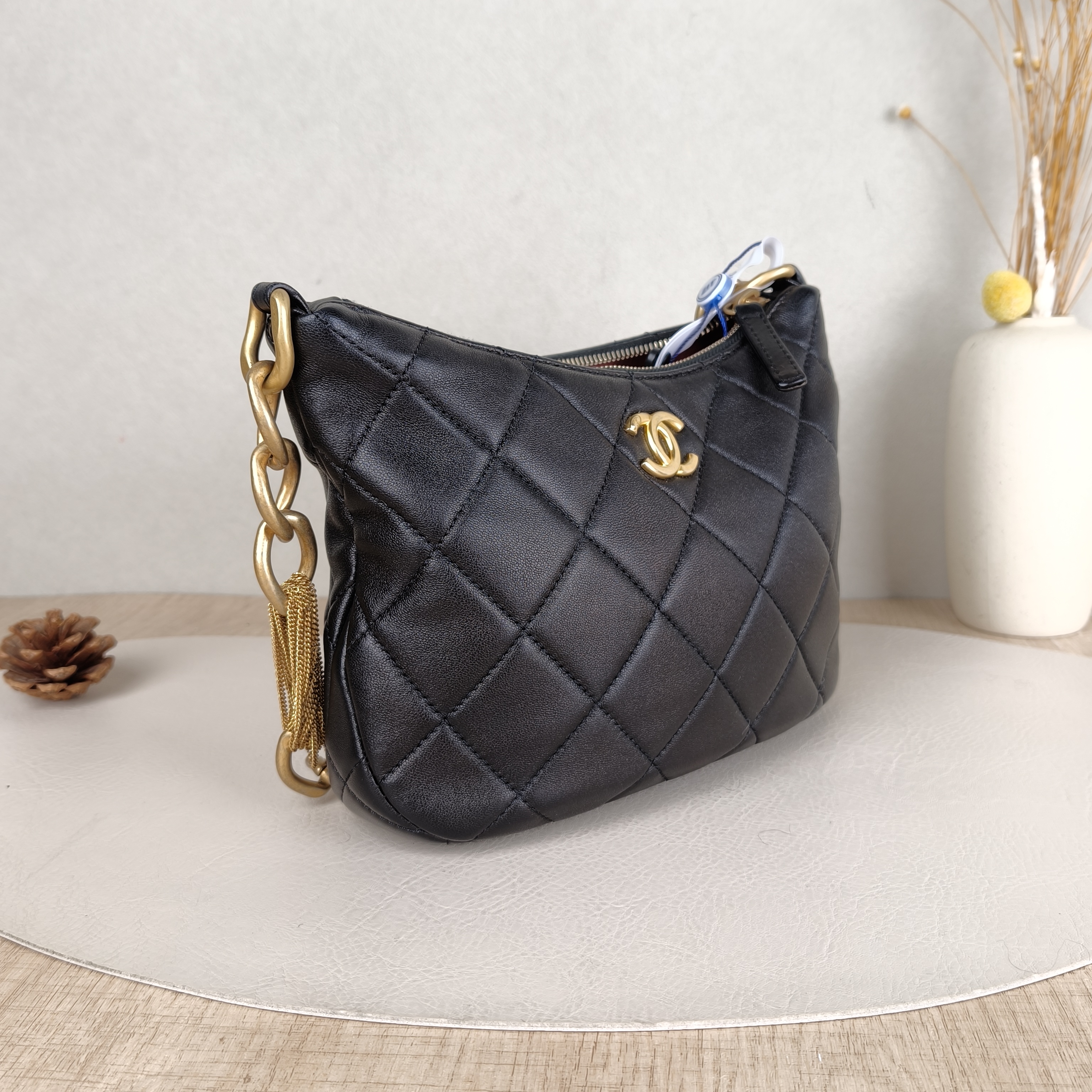 Chanel Shoulder Bag23a hobo Black SL ambskin Small24 × 5 × 19 cm — cover view 5 of 6