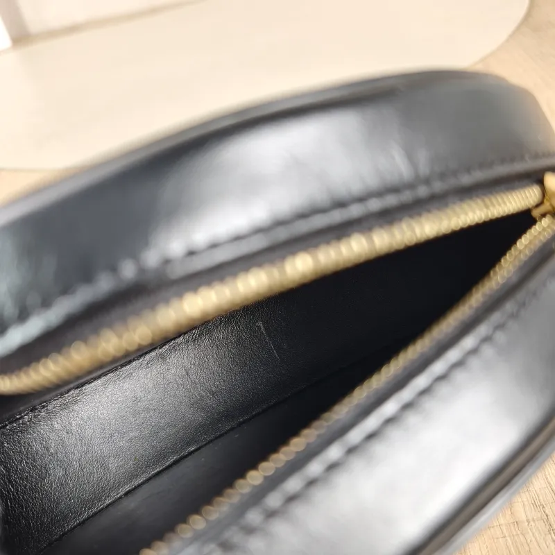 CELINE Crossbody Bag Cuir Triomphe Black Calfskin Small16 × 4 × 12.5 cm — detail view 8 of 9
