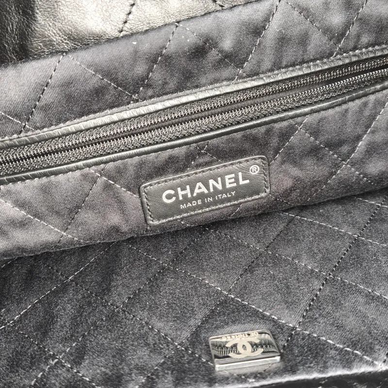 Chanel Shoulder Bag 22Bag Black CC alfskin Large 48 × 10 × 45 cm — detail view 8 of 15