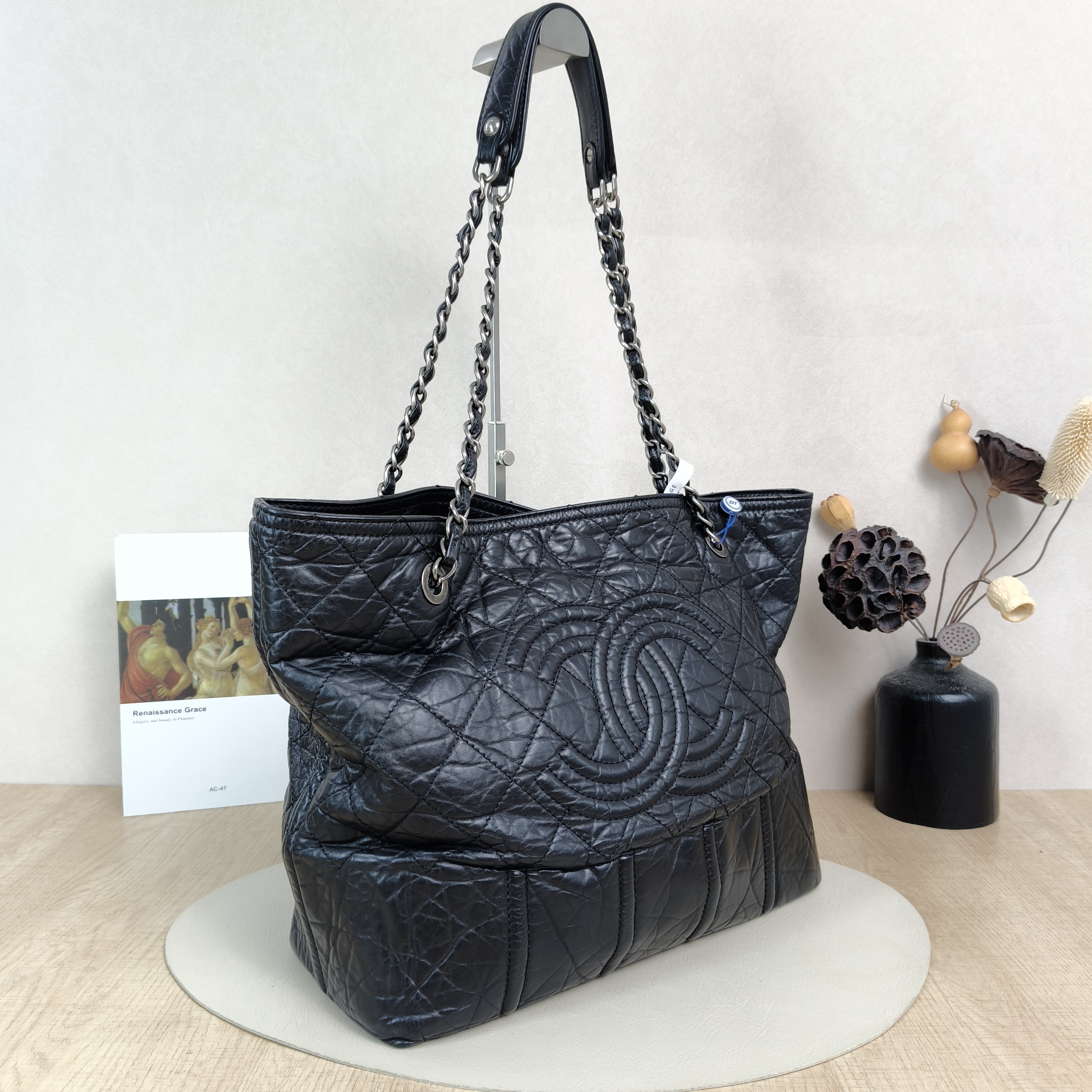 Chanel Shoulder Bag Tote Bag Black Lambskin One Size34.5 × 14 × 30 cm — cover view 5 of 6