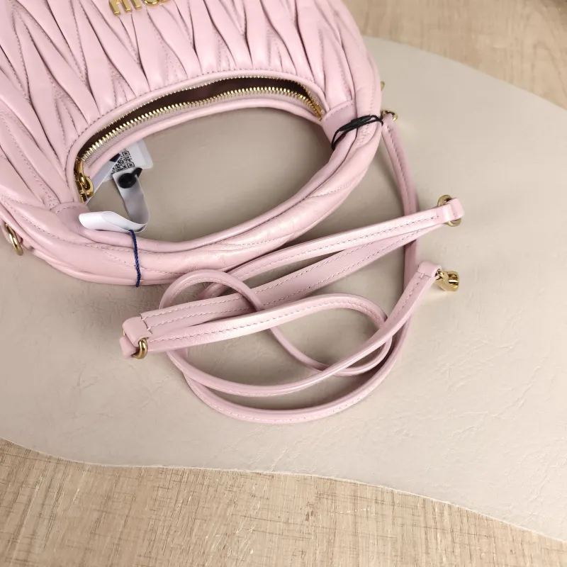 Miumiu Shoulder Bag Wander Matelassé Hobo Pink Lambskin Small 20 × 6 × 17 cm — detail view 10 of 11