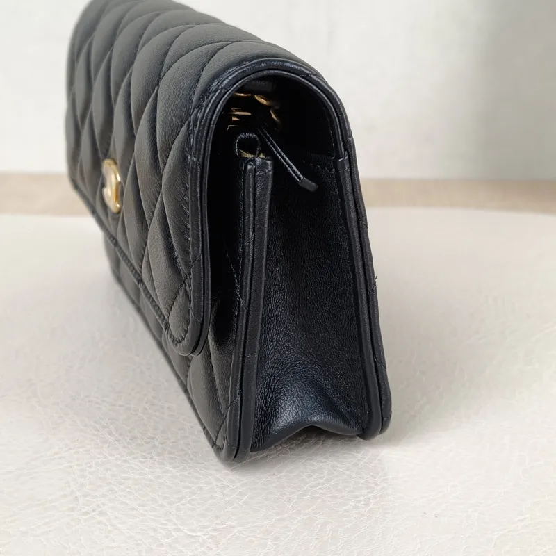 Chanel Crossbody Bag woc Black with Gold-Tone Hardware Lambskin Mini 17 × 5 × 9.5 cm — detail view 1 of 12