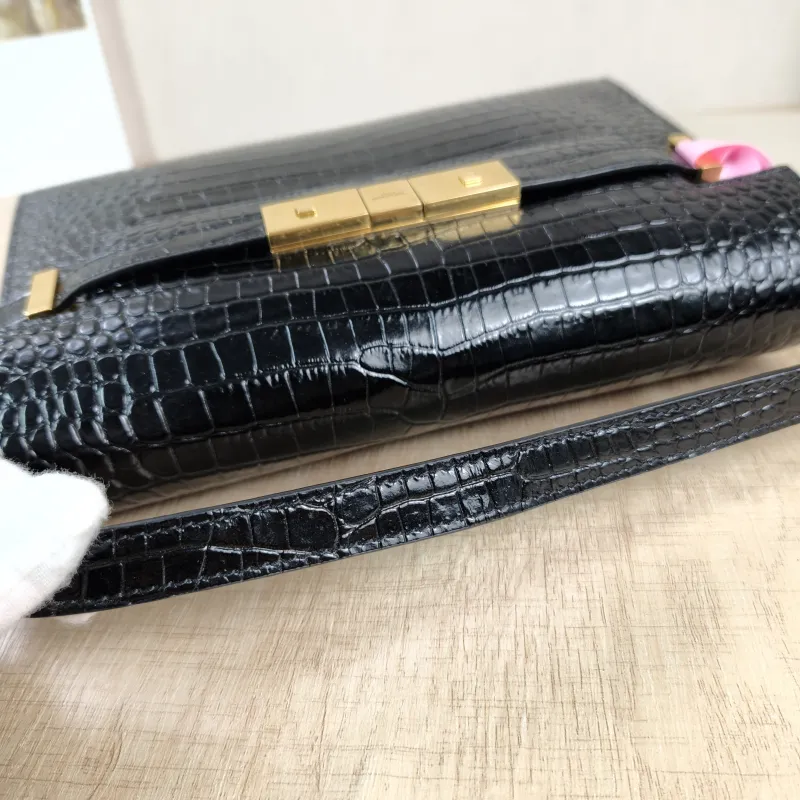 SAINT LAURENT Shoulder Bag MANHATTAN Black Calfskin Small 24 × 17.5 × 6 cm — detail view 7 of 11
