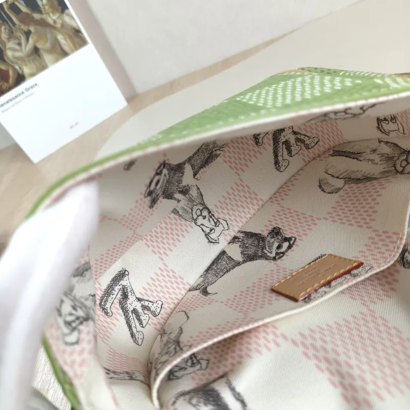 Louis Vuitton Crossbody Bag MONTSOURIS Messenger Bag Tyler PVC Small 20 × 7 × 17 cm — detail view 13 of 14