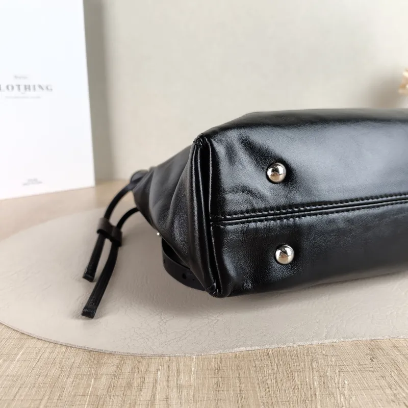 Louis Vuitton Backpack Off Duty Vibe Backpack Black SL ambskin One Size 24 × 10 × 25 cm — detail view 7 of 9