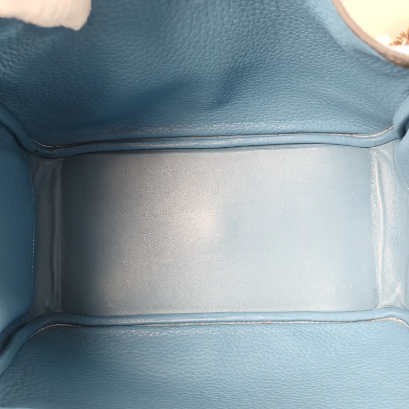 Hermès Crossbody Bag Lindy 3075 Taurillon Clemence TC Calfskin30 × 15 × 19 cm — detail view 5 of 14