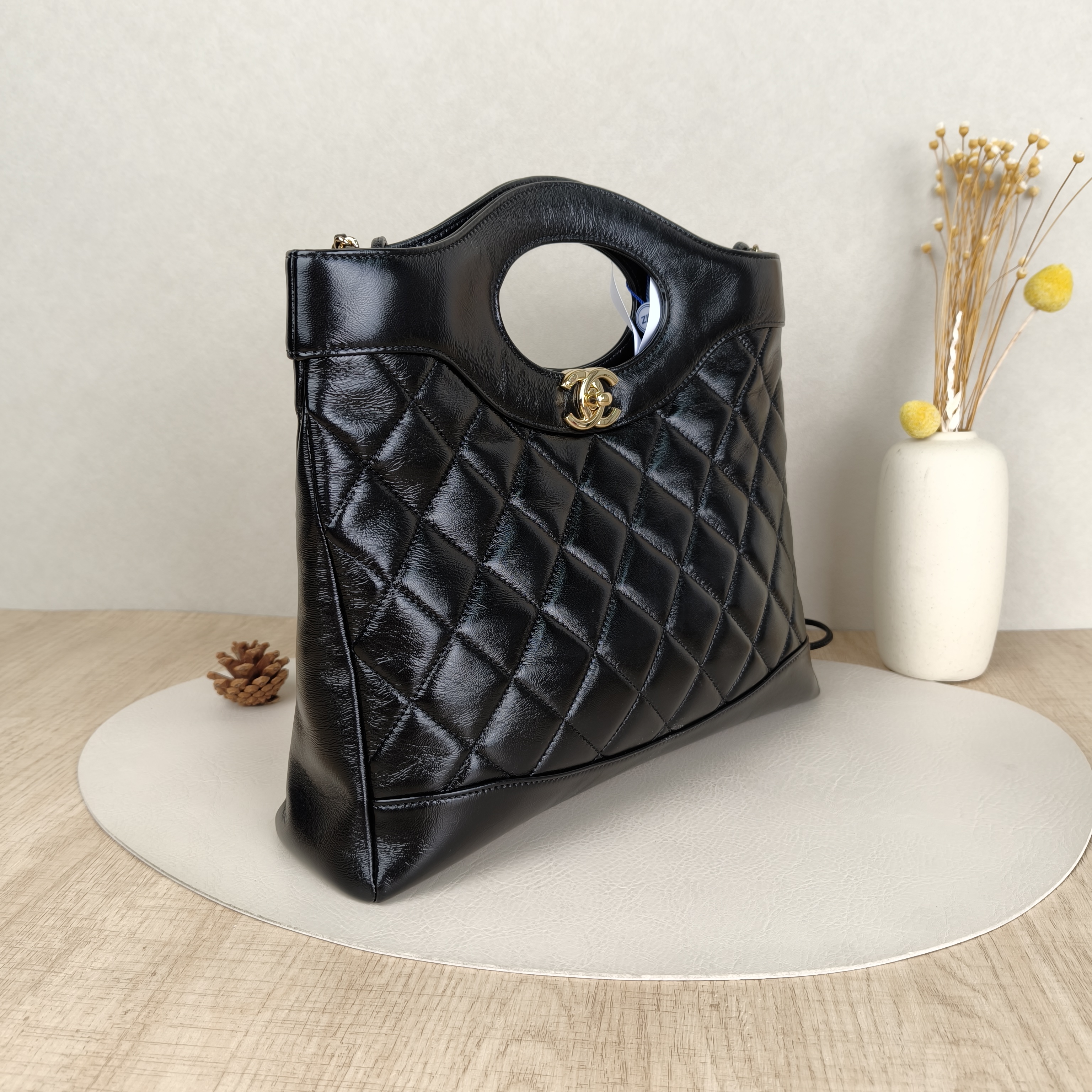 Chanel Crossbody Bag31Bag Black Waxed Leather Calfskin Small30 × 9 × 29 cm — cover view 7 of 10