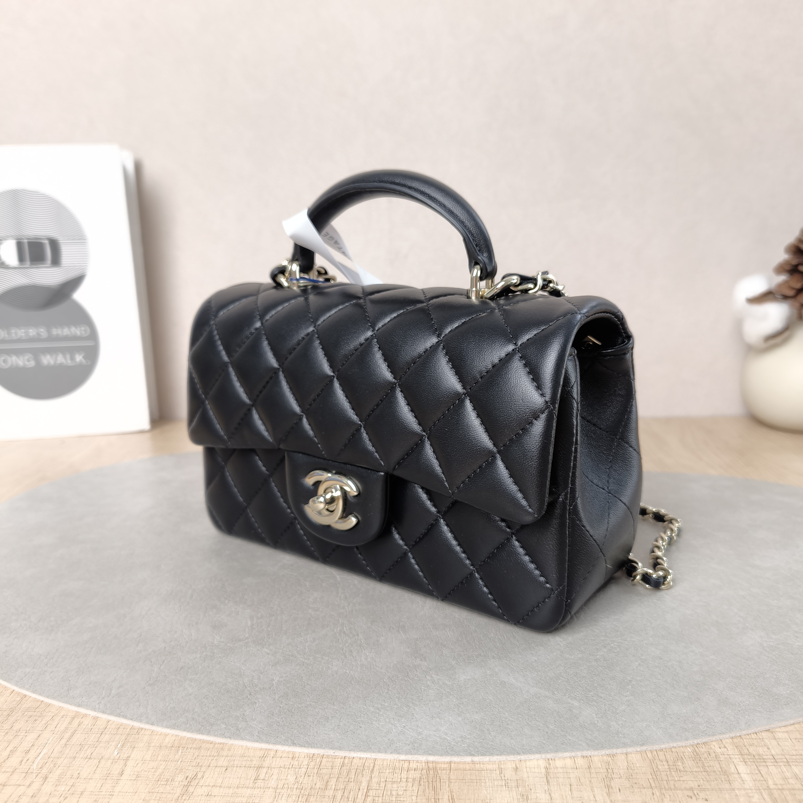 Chanel Crossbody Bagclassic flag large Mini cf mini Edition Black Lambskin mini20 × 6 × 12 cm — cover view 3 of 6