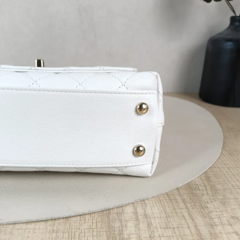 Chanel Top Handle Bag Coco Handle​White Grained Calfskin Small24 × 10 × 14 cm — detail view 3 of 14