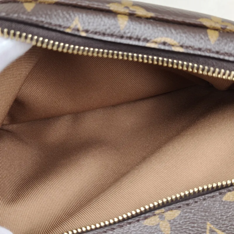Louis Vuitton Backpack MONTSOURIS Backpack Edition Monogram PVC Medium38 × 21 × 35 cm — detail view 13 of 16