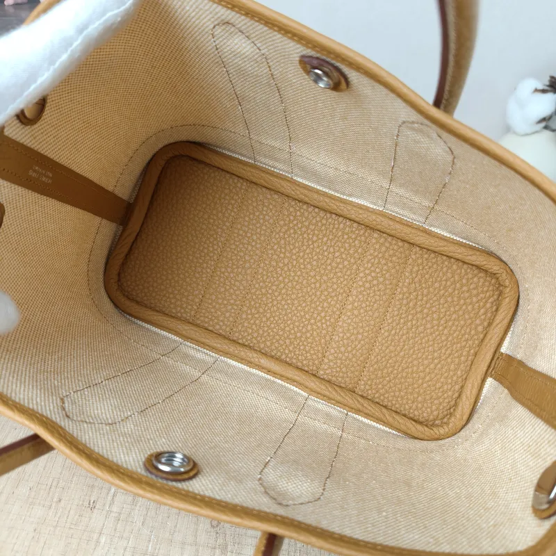 Hermès Top Handle Bag Neo Garden 23 Mini Canvas · Negonda Calfskin Mini 23 × 10 × 16 cm G — detail view 5 of 10