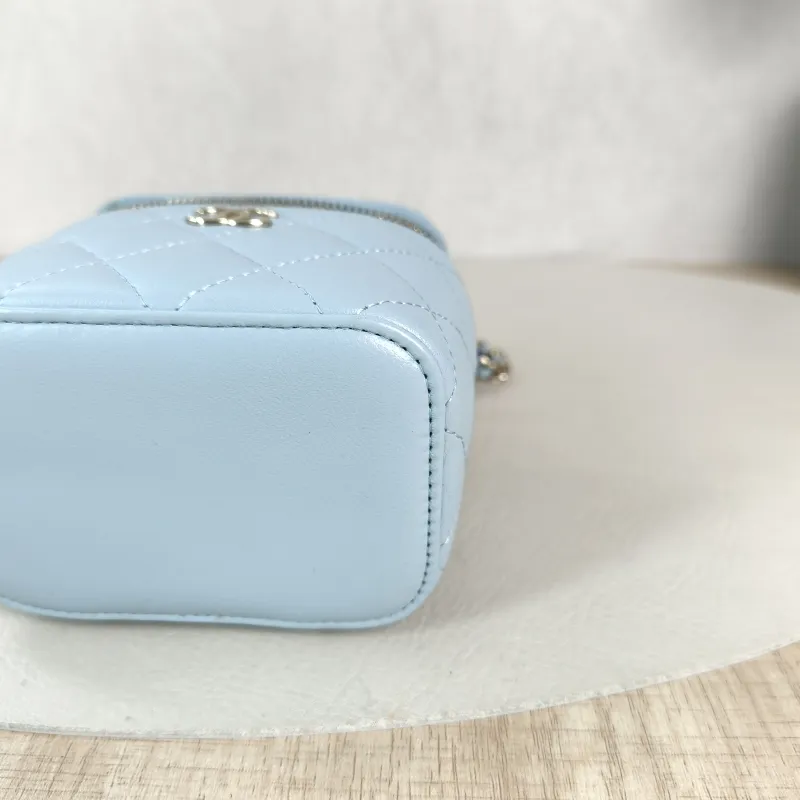Chanel Crossbody Bag Edition Blue Lambskin One Size10 × 7 × 9 cm — detail view 11 of 14