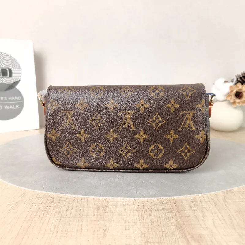 Louis Vuitton Crossbody Bag IVY Monogram PVC Small23.5 × 4.3 × 12 cm — cover view 5 of 6