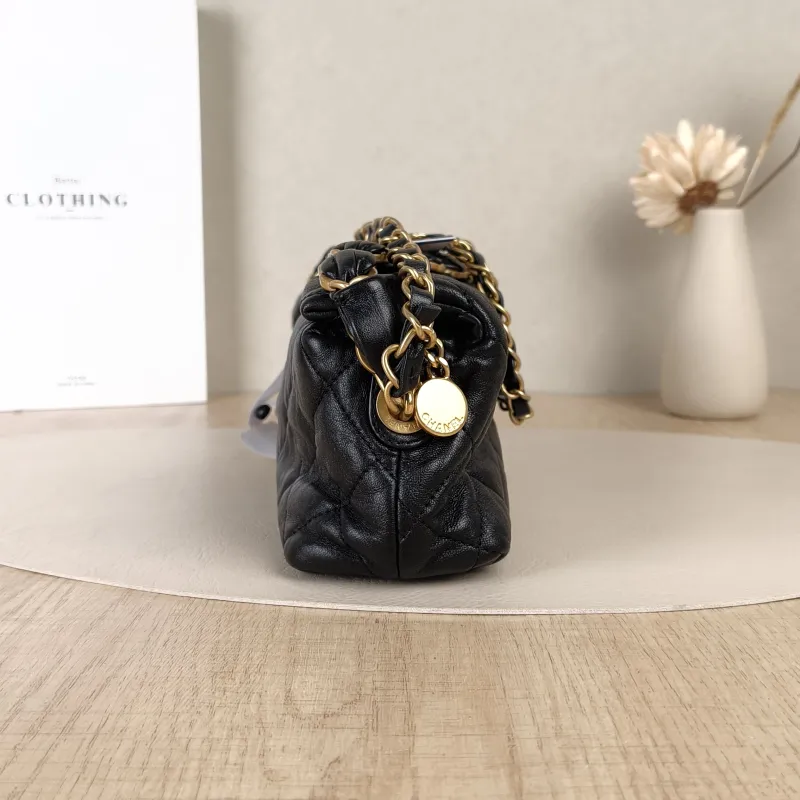 Chanel Crossbody Bag Gabrielle Hobo Black Lambskin Small19 × 7 × 13 cm — detail view 1 of 14