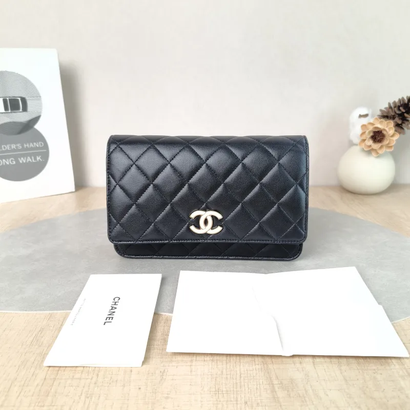 Chanel Crossbody Bag Classic Flap WOC CF WOCWOC Bag Black Pink Lambskin One Size 19 × 4 × 12.5 cm — cover view 6 of 6