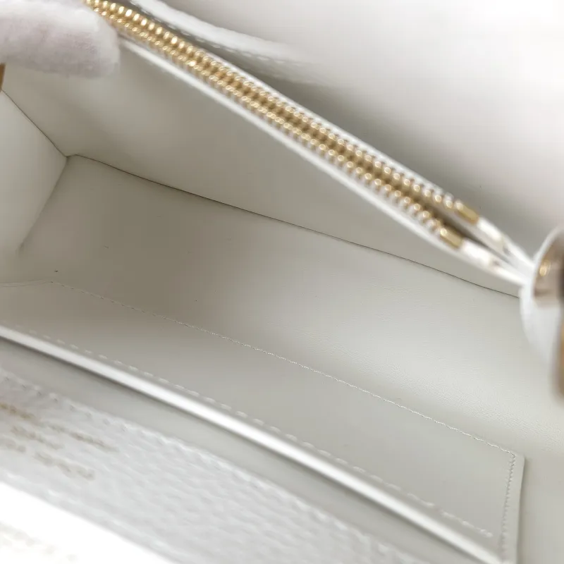 Louis Vuitton Shoulder Bag MY Capucines White Calfskin One Size 23 × 8 × 15 cm — detail view 8 of 13
