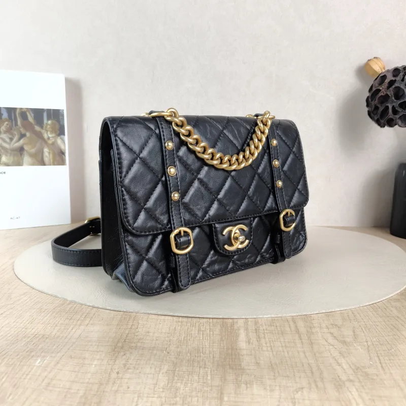 Chanel Crossbody Bag Messenger Bag Black Calfskin One Size 24.5 × 8 × 16.5 cm — cover view 3 of 5