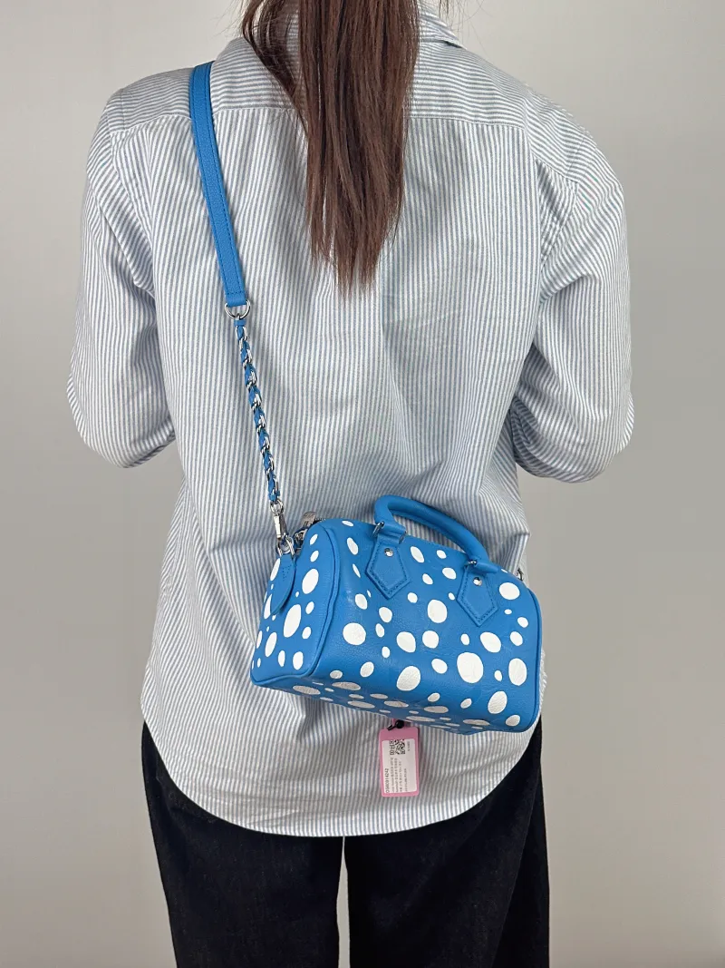 Louis Vuitton Crossbody Bag Speedy20 - Calfskin Small 20.5 × 12 × 13.5 cm — on-model view 3 of 3