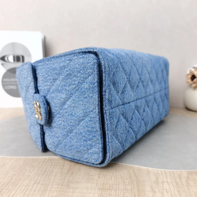 Chanel Shoulder Bag 25Bag Blue Small 26 × 14 × 30 cm — detail view 9 of 15