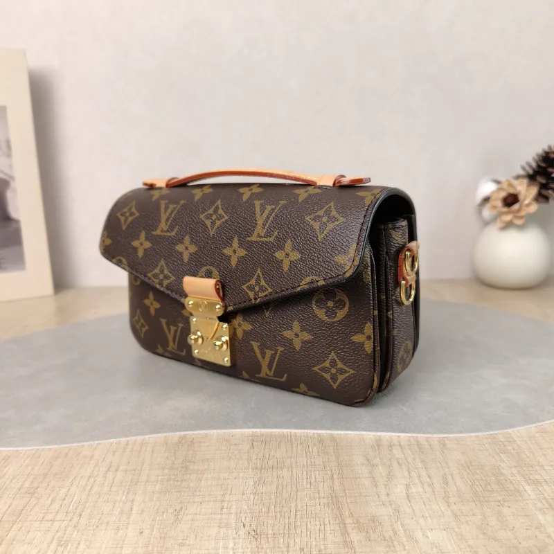 Louis Vuitton Crossbody Bag Pochette Métis East West Monogram PVC Small 21.5 × 6 × 13.5 cm — cover view 4 of 6
