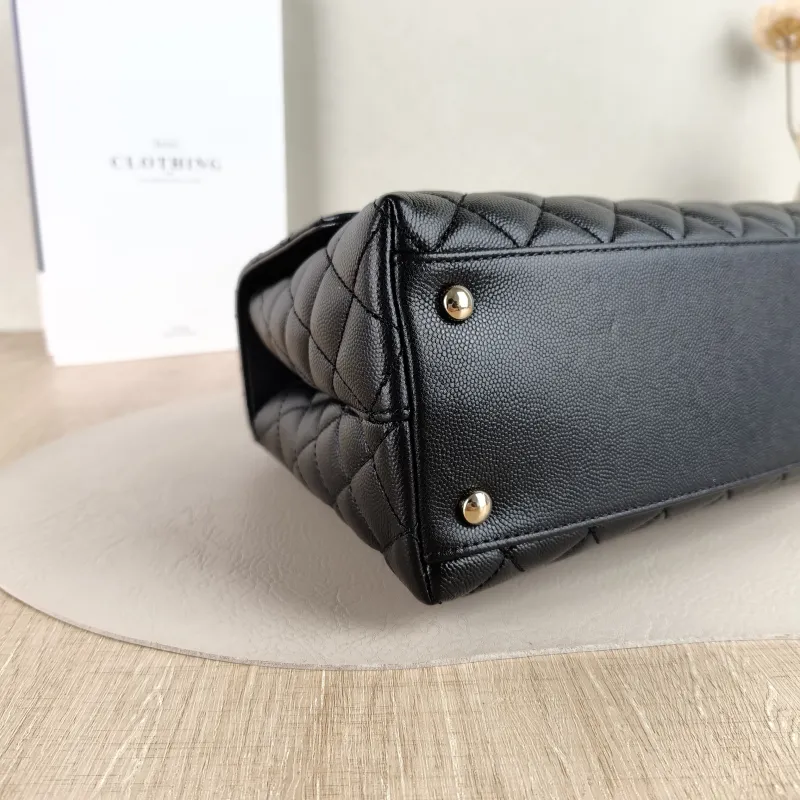 Chanel Top Handle Bag Coco Handle​ Black Grained Calfskin Medium 29 × 12 × 18 cm — detail view 8 of 13