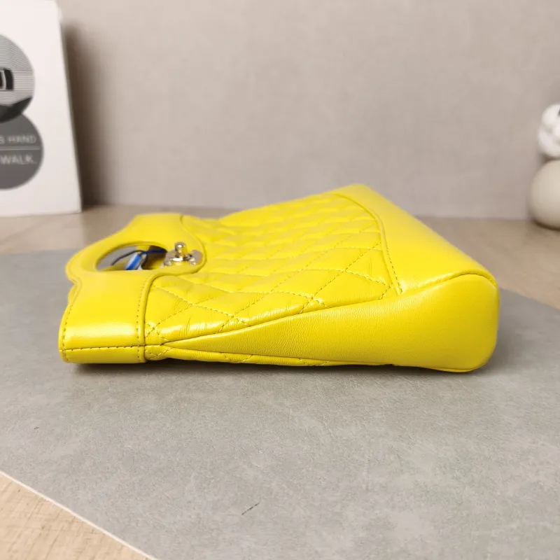 Chanel Crossbody Bag 31Bag Yellow Waxed Leather Mini 23 × 5.5 × 22 cm — detail view 7 of 9