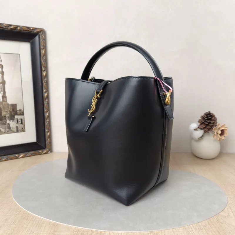 SAINT LAURENT Shoulder Bag LE 37 Black Calfskin Medium20 × 16 × 25 cm — cover view 4 of 10