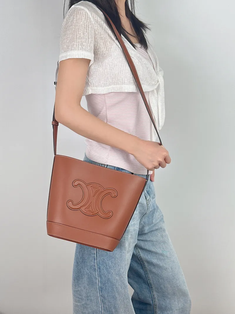 CELINE Shoulder Bag BUCKET TRIOMPHE Bucket Bag Calfskin Small17 × 10 × 22 cm — on-model view 1 of 2