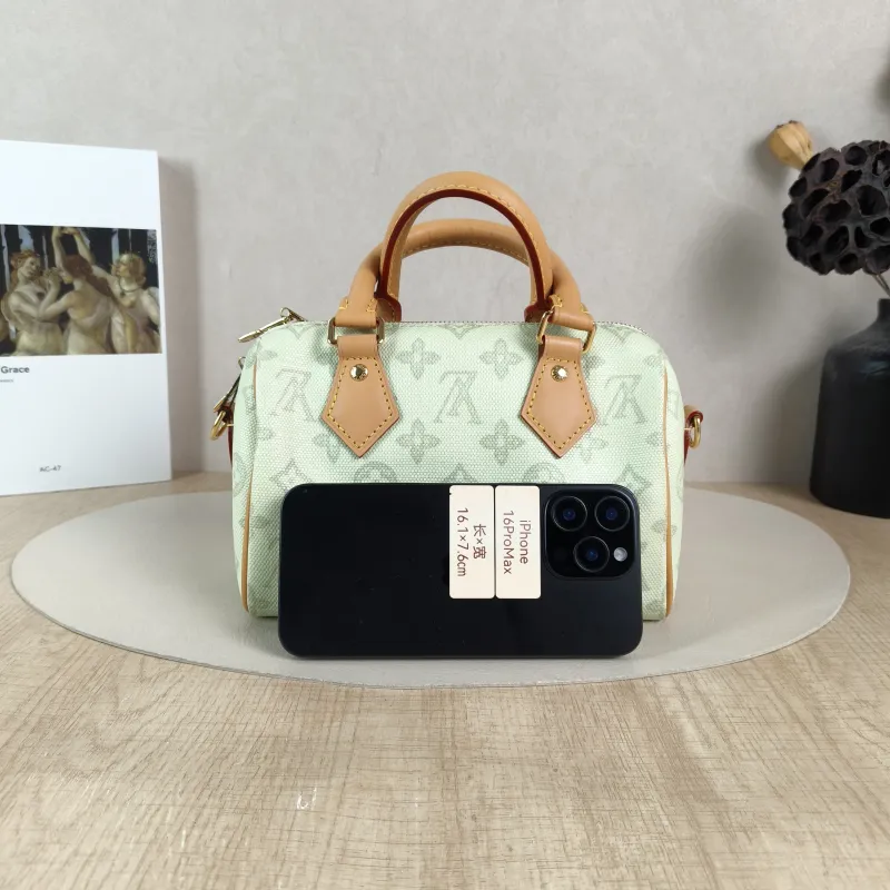 Louis Vuitton Shoulder Bag Speedy20 PVC Small 20.5 × 12 × 13.5 cm — cover view 2 of 6