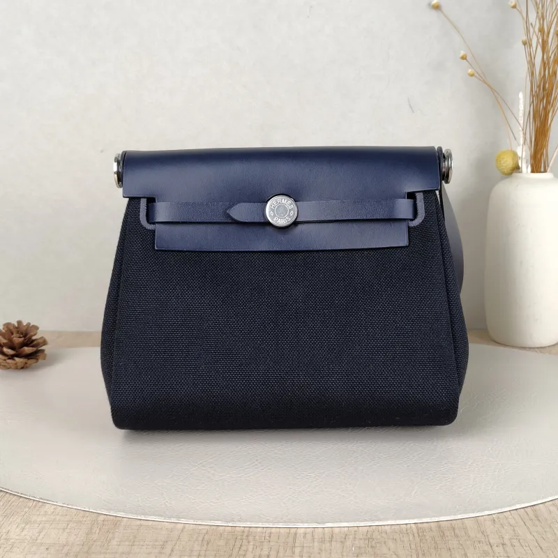 Hermès Crossbody Bag Herbag Zip 20Black Calfskin，Canvasmini20.5 × 7 × 16.5 cm