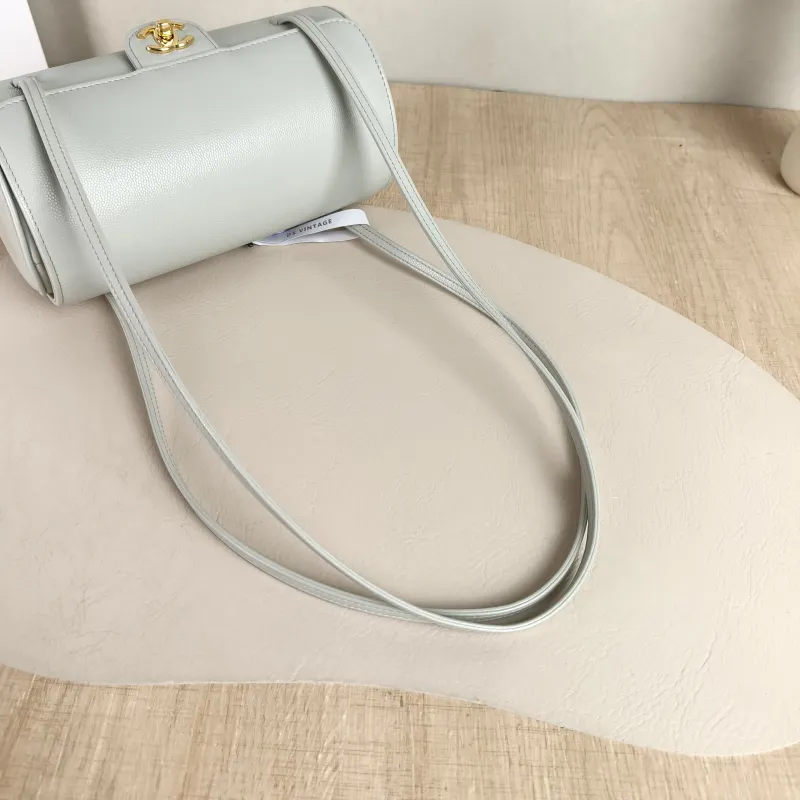 Chanel Shoulder Bag preppy coco Bowling Bag Green Calfskin Small 20.5 × 10 × 10 cm — detail view 7 of 11