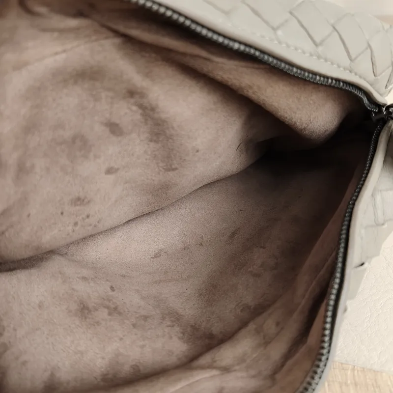 Bottega Veneta Shoulder Bag Woven Messenger Bag Grey Calfskin One Size 19 × 5 × 11 cm — detail view 2 of 9