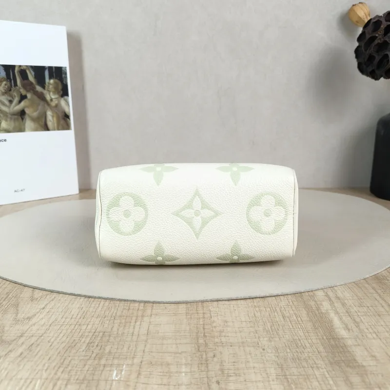 Louis Vuitton Crossbody Bag Speedy Nano White · Green Empreinte Embossed Calfskinnano16 × 7.5 × 10 cm — cover view 5 of 6