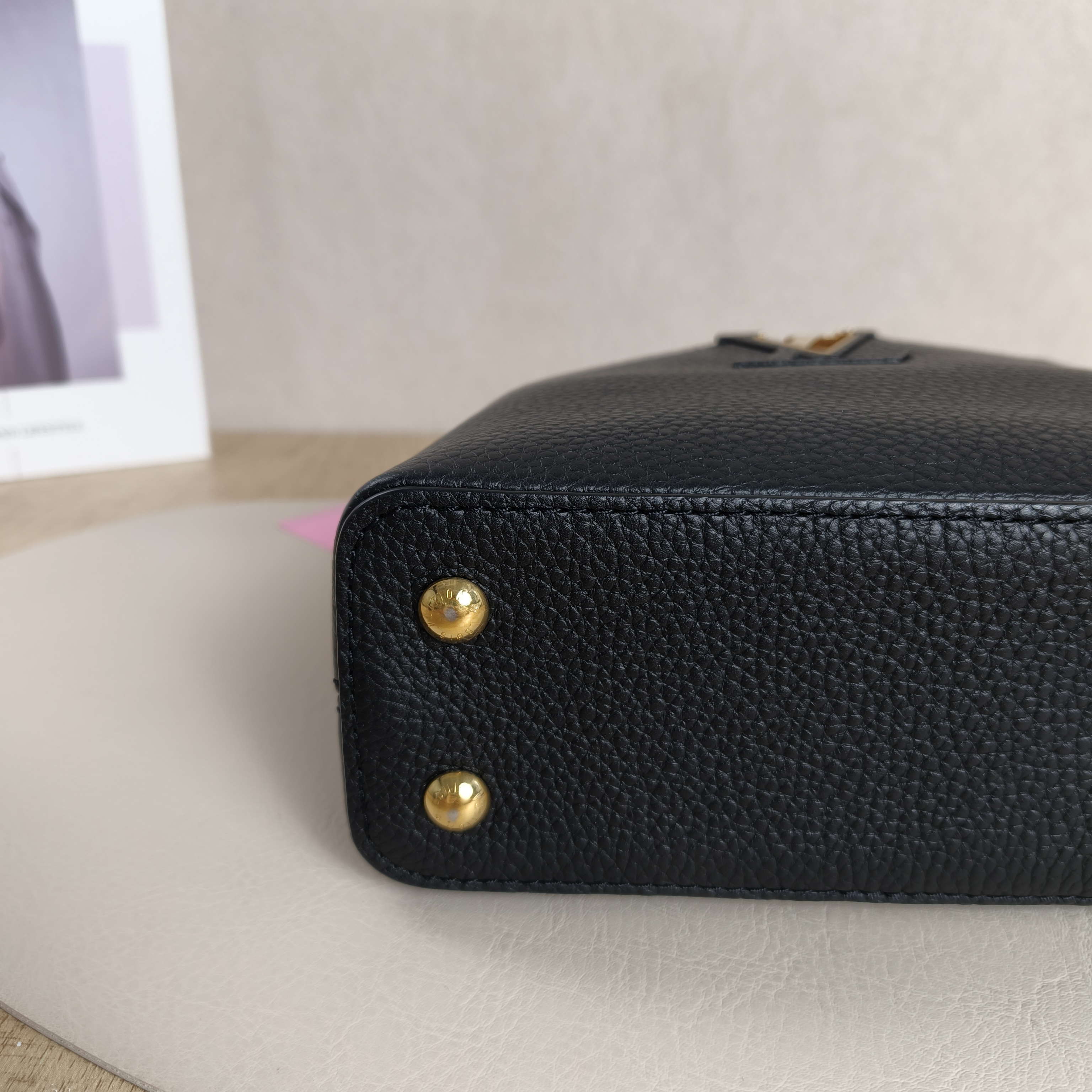 Louis Vuitton Crossbody Bag Capucines Black Calfskinmini21 × 8 × 13.5 cm — cover view 11 of 11