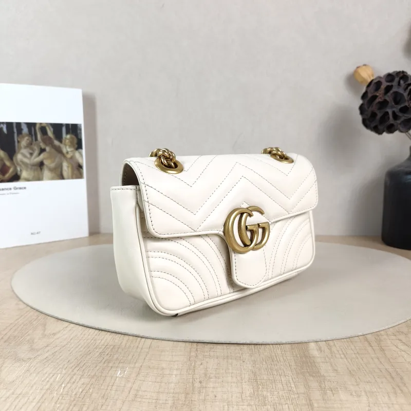 GUCCI Crossbody Bag GG Marmont Small Marmont 22White Calfskin Small22 × 6 × 13 cm — cover view 3 of 5