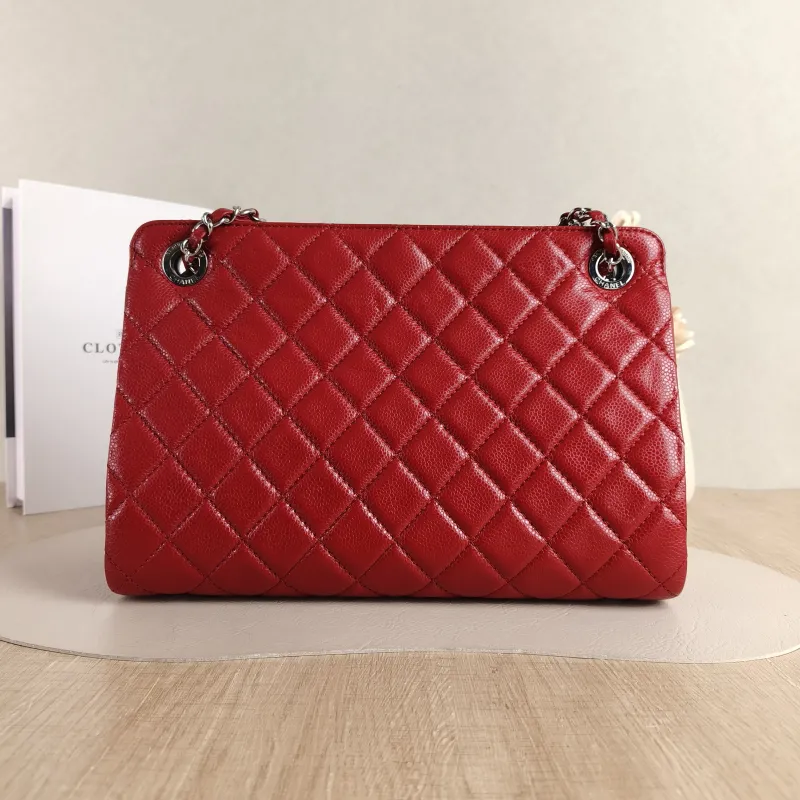 Chanel Shoulder Bag Tote Bag Red Grained Calfskin One Size 30 × 11 × 20 cm 17 — cover view 5 of 6