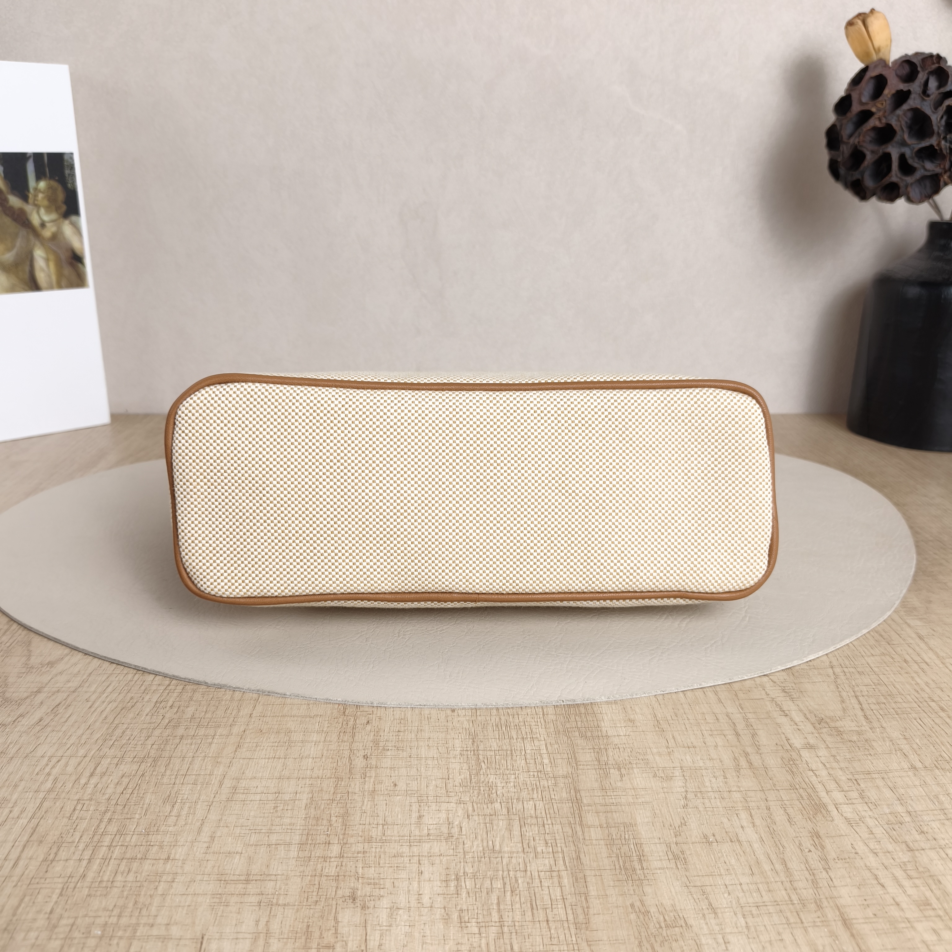Hermès Clutch Clutch Canvas One Size25 × 9 × 17 cm — cover view 3 of 5