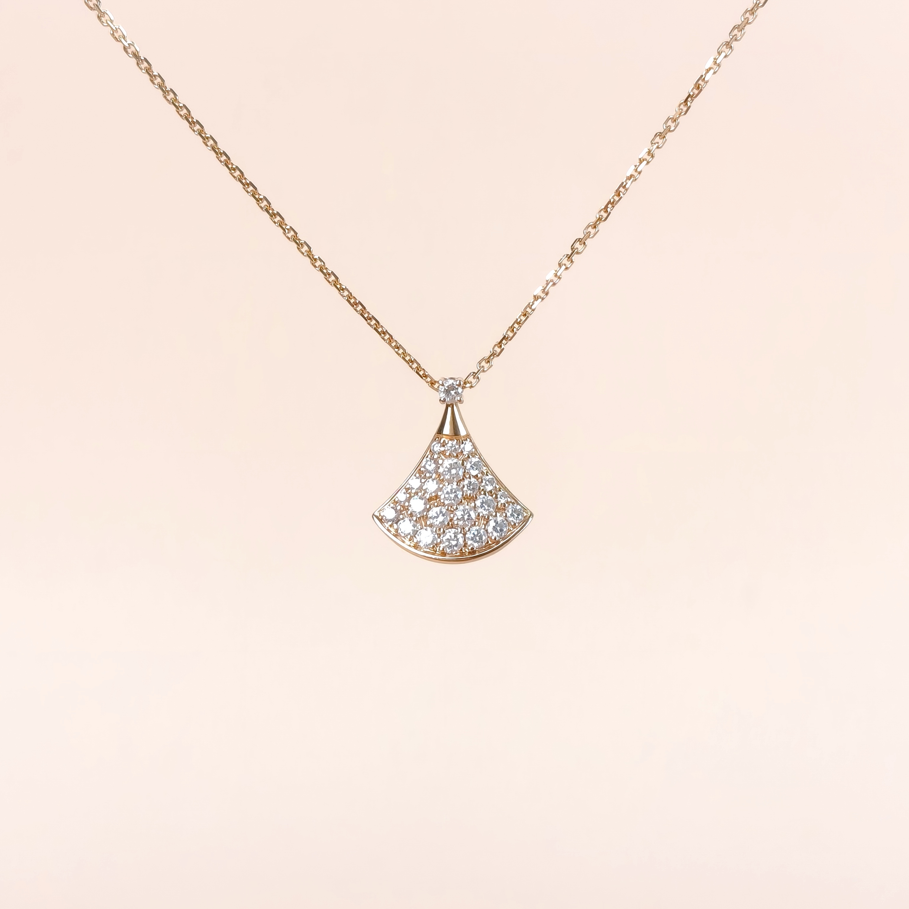 Bvlgari Necklace DIVAS’ DREAM Collection Pavé Diamond Rose Gold Diamond18KR ose Goldmini Pendant0.9cm