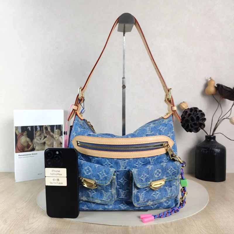 Louis Vuitton Shoulder Bag Baggy hobo Shoulder Bag Blue One Size 30 × 13 × 22 cm — cover view 3 of 5