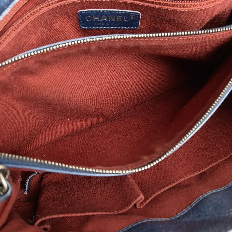 Chanel Crossbody Bag cf Collection Crossbody Bag Navy Calfskin Large 30 × 11 × 20 cm 20 — detail view 8 of 13