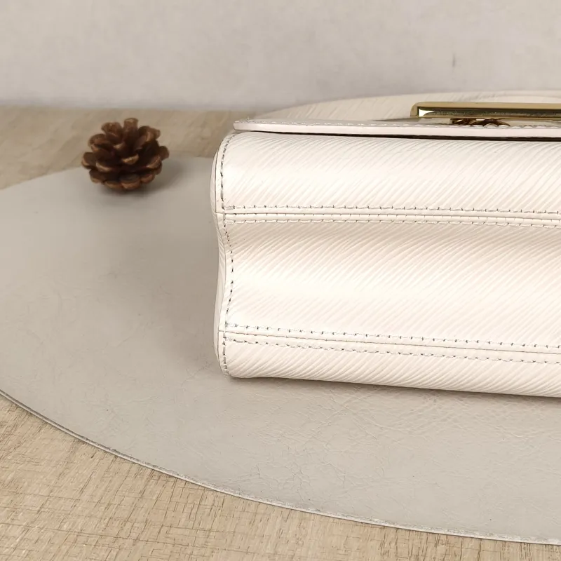 Louis Vuitton Crossbody Bag Twist White Epi Embossed Calfskin Small19 × 9 × 15 cm — cover view 7 of 8