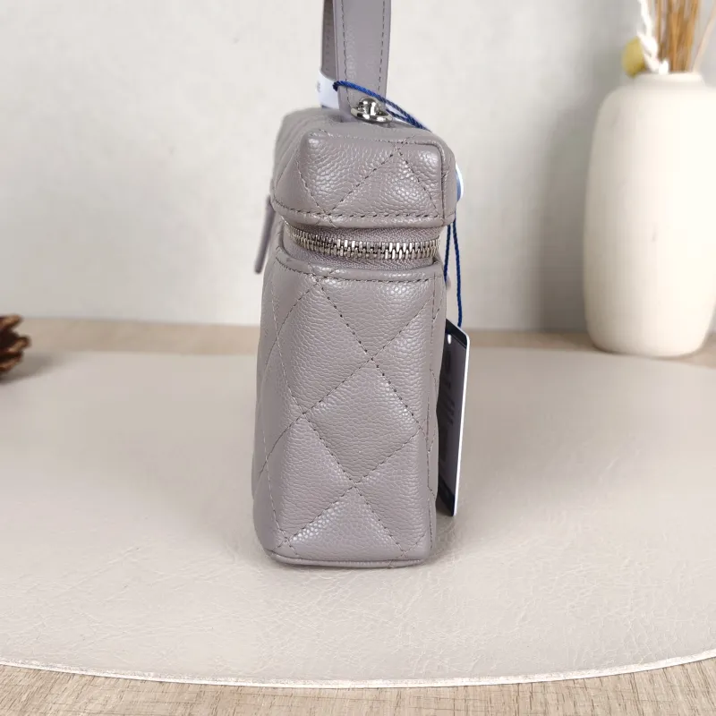 Chanel Crossbody Bag lp Box Bag Top Handle Crossbody Bag Grey Grained Calfskin One Size 19.5 × 5 × 17 cm — detail view 10 of 12